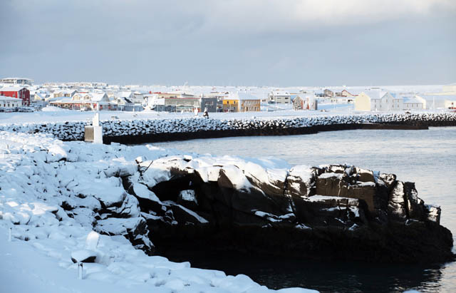 Úrkoma og hvessir aftur í nótt