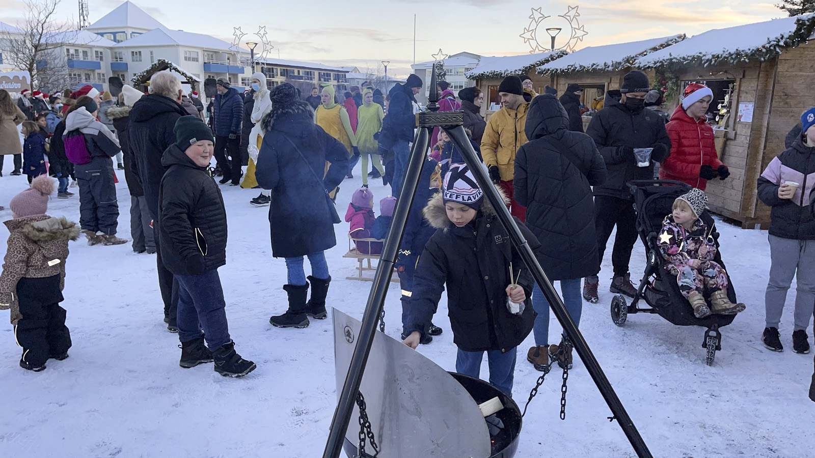 Jólastemmning við opnun Aðventugarðsins í Reykjanesbæ