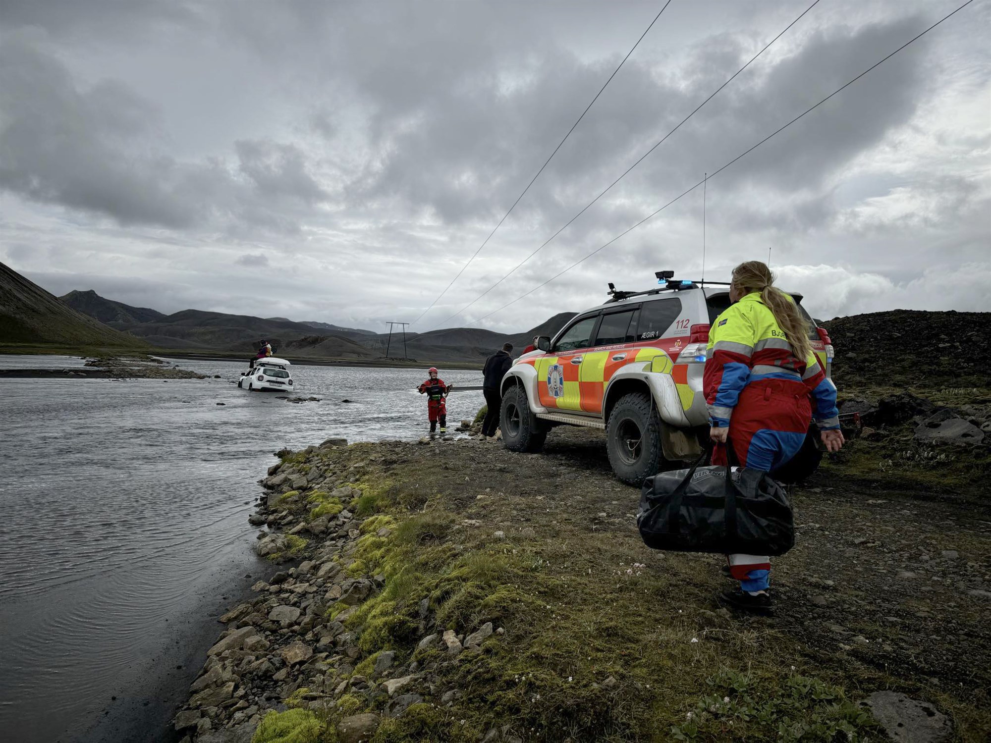 Ægismenn björguðu ferðafólki úr Jökulgilskvísl