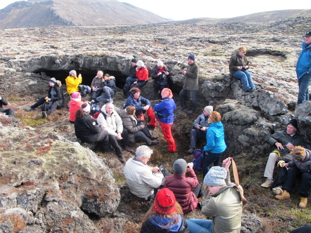 Gengið á Festarfjall í kvöld