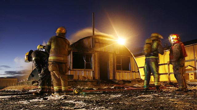 Herminjar brunnu í Reykjanesbæ