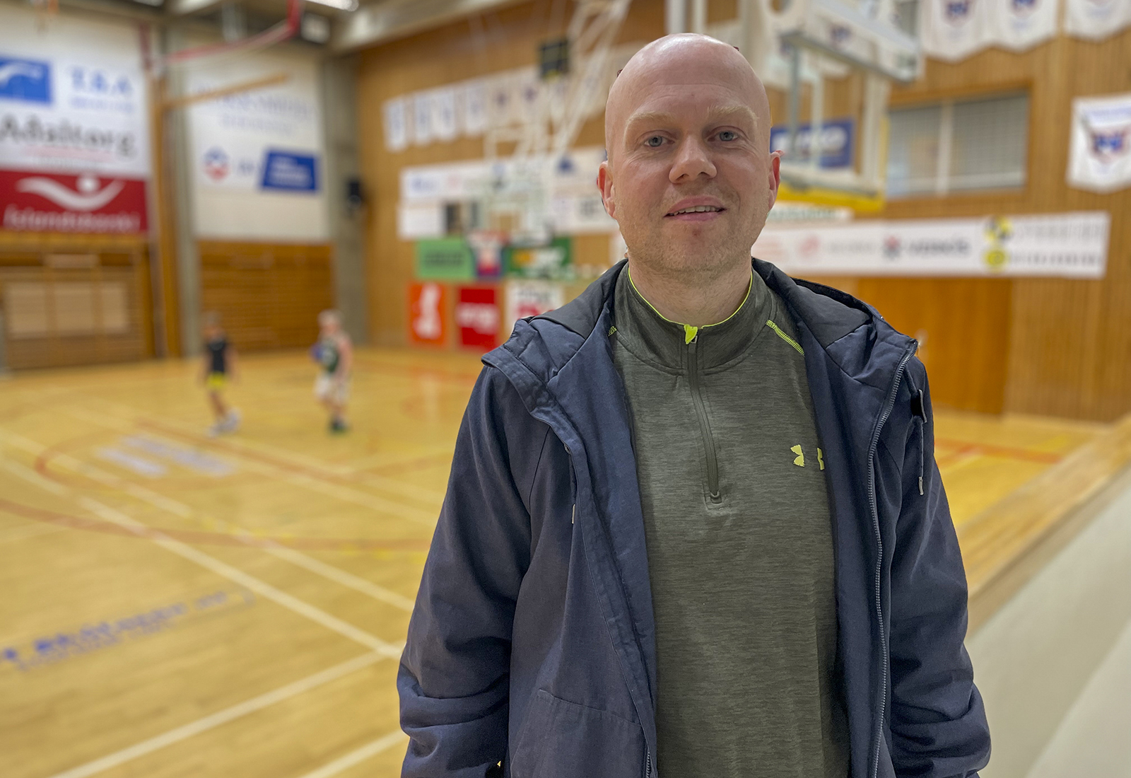 Einar Árni kominn hringinn í Njarðvík