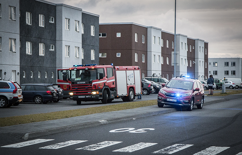 Eldur í fjölbýli í Innri Njarðvík