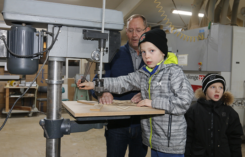 Stemning á fjörugum föstudegi í Grindavík