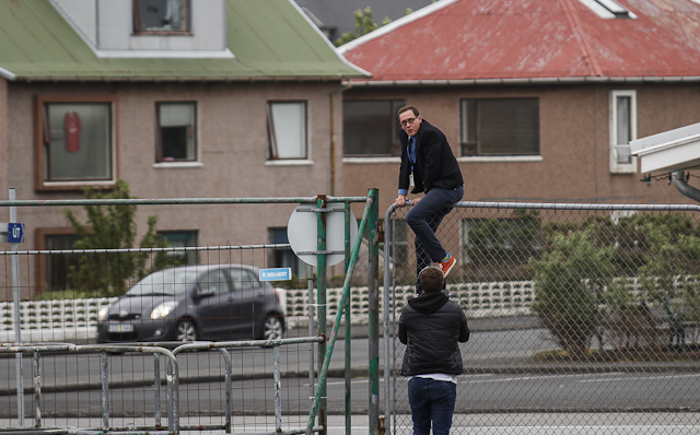 Gunnar smyglaði sér inn á völlinn