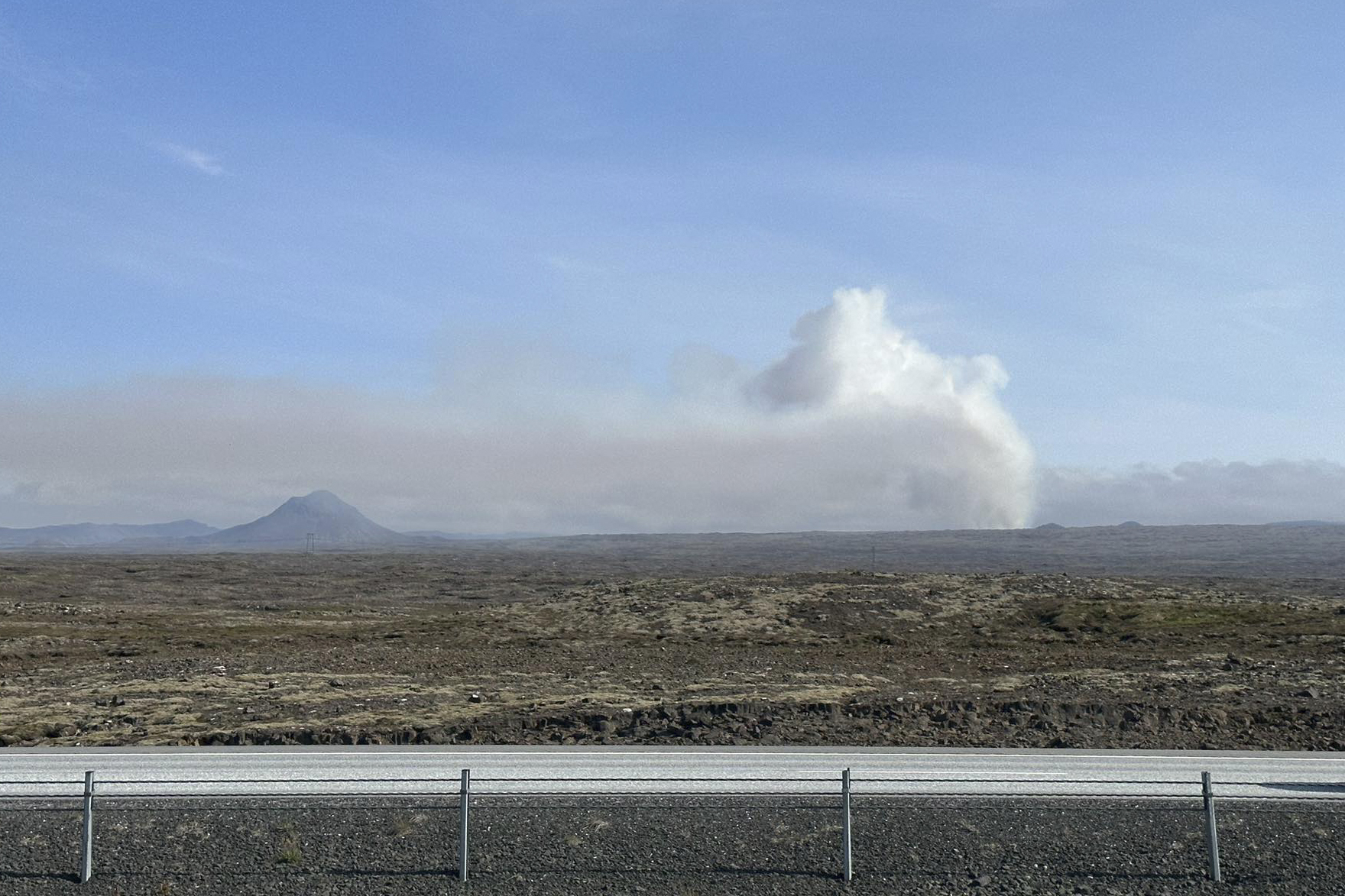 Gríðarleg gasmengun og aðgangur að eldstöðvunum lokaður