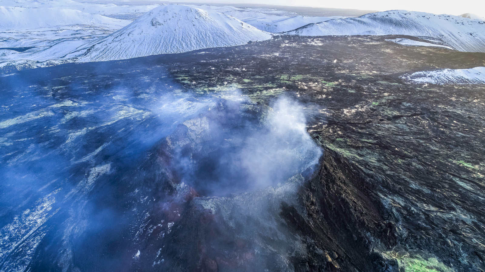 Eldgosinu lokið en kvikusöfnun í gangi