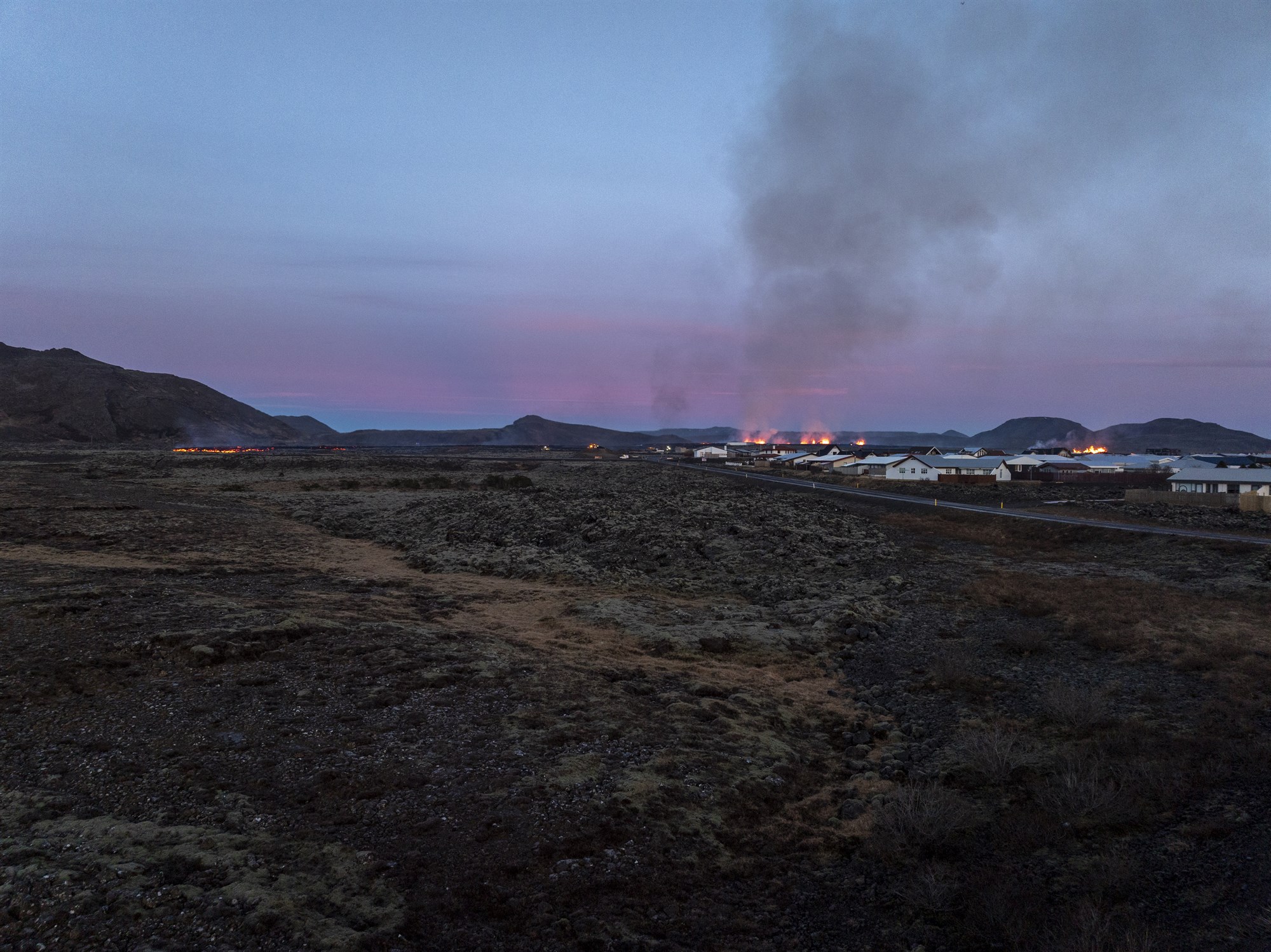 Kvikuþrýstingur að ná jafnvægi í eldgosinu