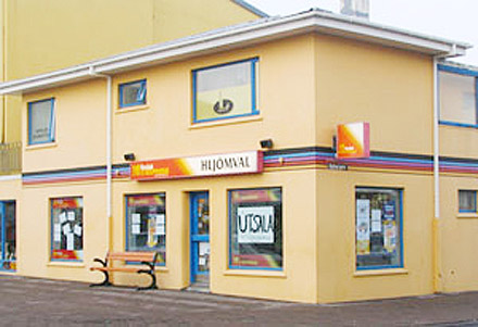 Brotist inn í Hljómval - Miklar skemmdir unnar