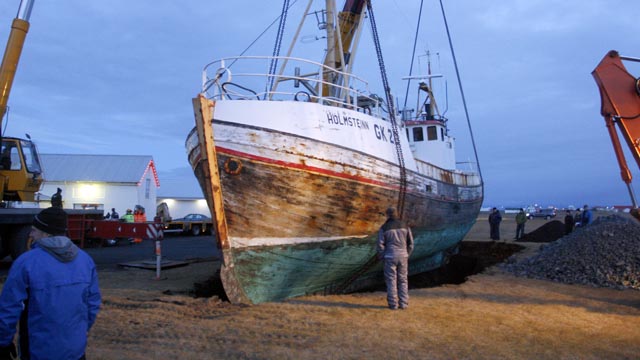 Bæjarfulltrúar ósáttir við staðsetningu báts á byggðasafni