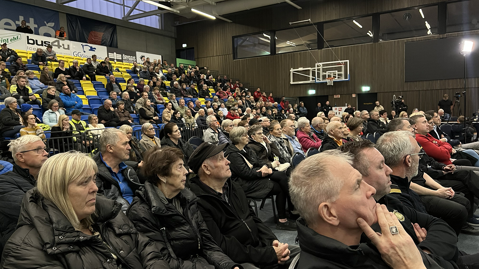 Skjálftavirkni yrði ennþá ákafari og staðbundnari ef kvika leitar til yfirborðs