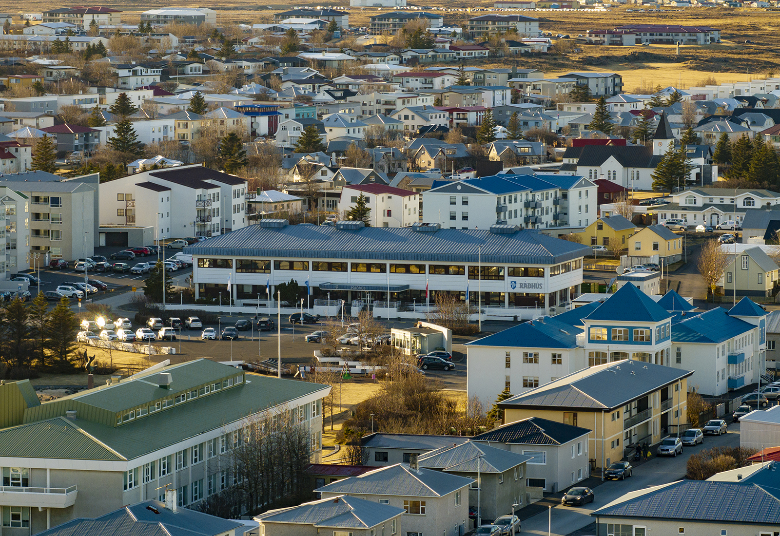 Bæta starfsaðstæður í leikskólum með samræmingu á skólaleyfum