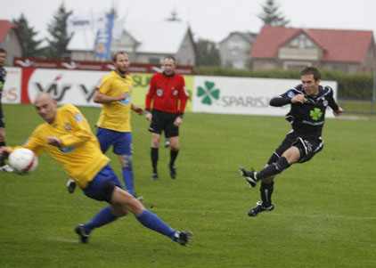 Meistaradeildar peningar í unglingastarfið