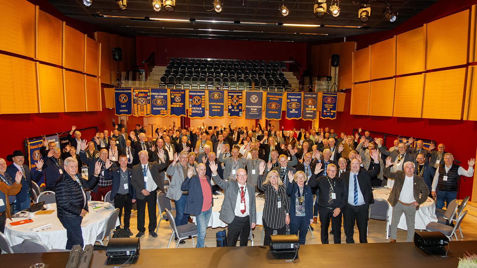 Björn tekur við af Jóhönnu eftir umdæmisþing Kiwanis í Reykjanesbæ