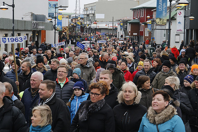 Árgangagangan í beinni á fésbók Víkurfrétta