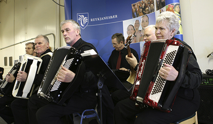 Harmonikuveisla í Reykjanesbæ