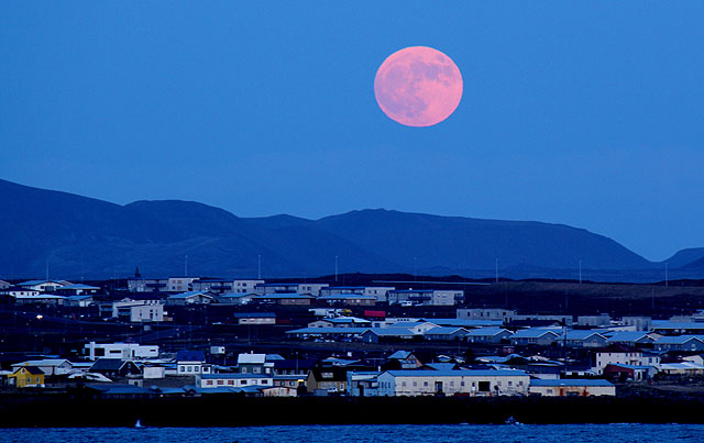 Ofurmáni yfir Innri Narðvík