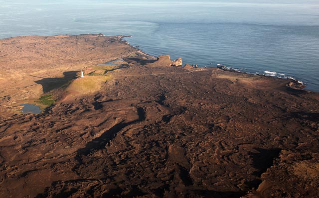 Gönguferð um umhverfi Atlantshafshryggjarins á Reykjanesi