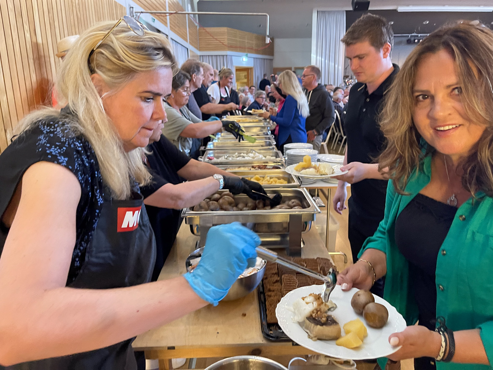 Fimmhundruð í vel heppnaðri Skötumessu í Garði