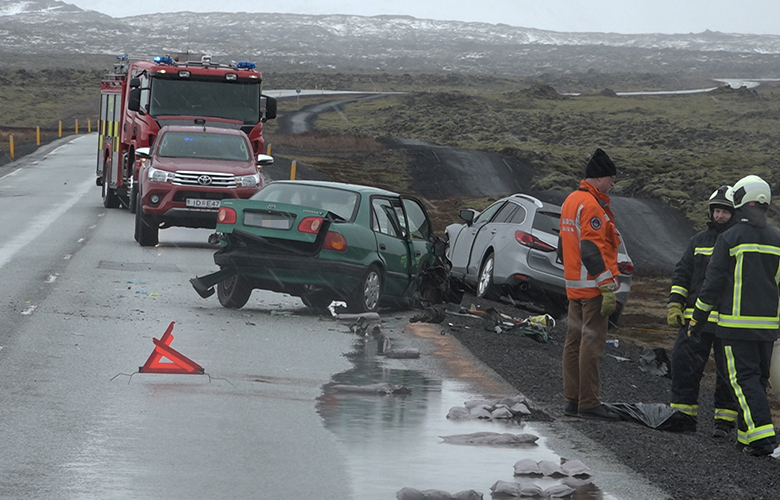 Olíuleki á Grindavíkurvegi getur mengað vatnsból Suðurnesja