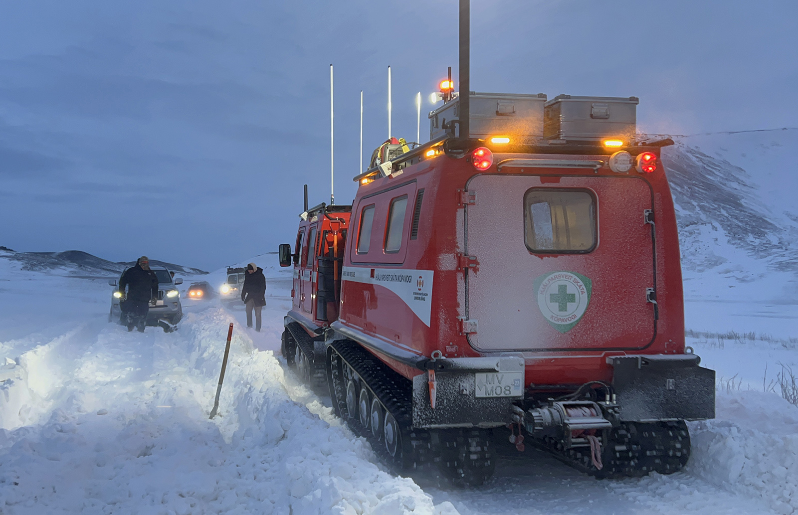 Snjóbíll aðstoðar við sjúkaflutninga úr Suðurnesjabæ