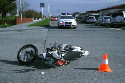 Rotaðist og viðbeinsbrotnaði